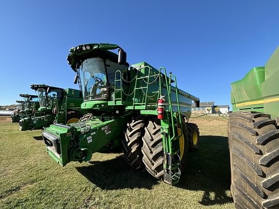 Image of John Deere S790 equipment image 3