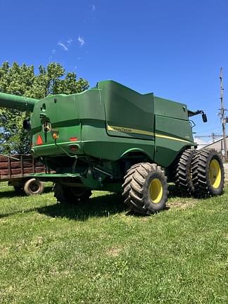 Image of John Deere S790 equipment image 1
