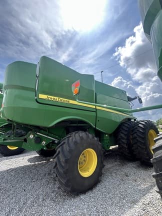 Image of John Deere S790 equipment image 4