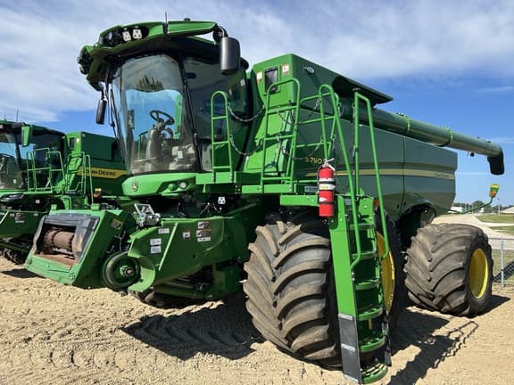 Image of John Deere S790 Primary image