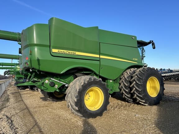 Image of John Deere S790 equipment image 1