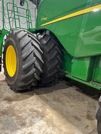 Image of John Deere S790 equipment image 3