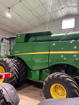 Image of John Deere S790 equipment image 1