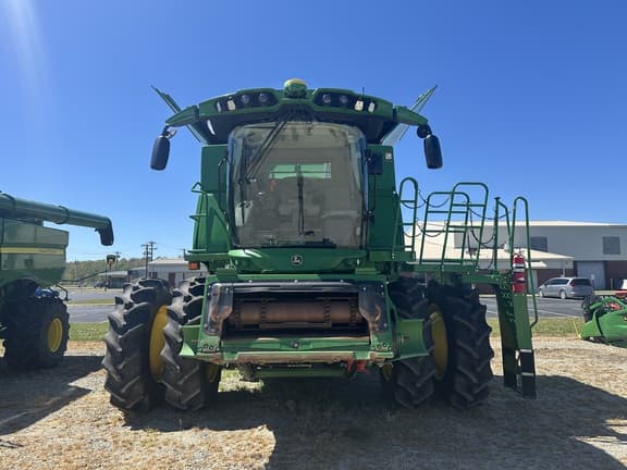 Image of John Deere S790 equipment image 1