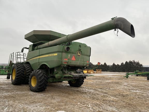 Image of John Deere S790 equipment image 4