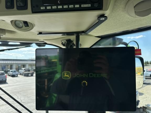 Image of John Deere S790 equipment image 4
