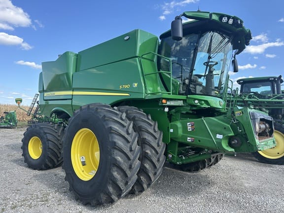 2024 John Deere S790 Image