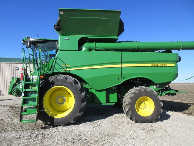 Image of John Deere S790 equipment image 1