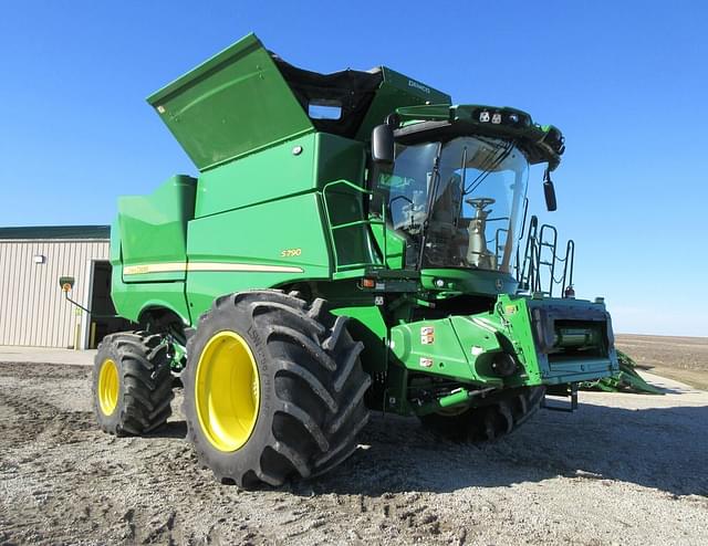 Image of John Deere S790 equipment image 3