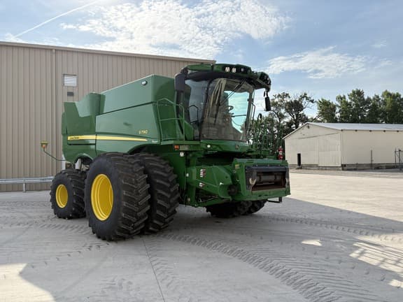 Image of John Deere S790 equipment image 1