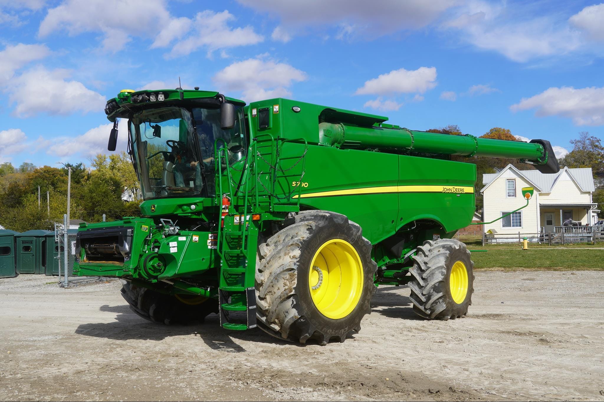 2024 John Deere S790 Equipment Image0