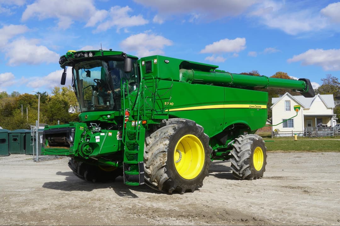 Image of John Deere S790 Primary image