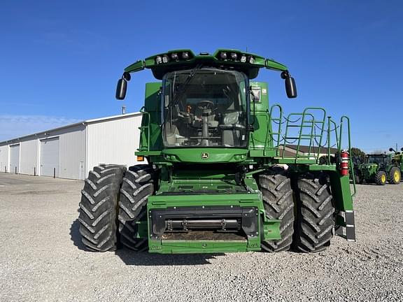 Image of John Deere S790 equipment image 2