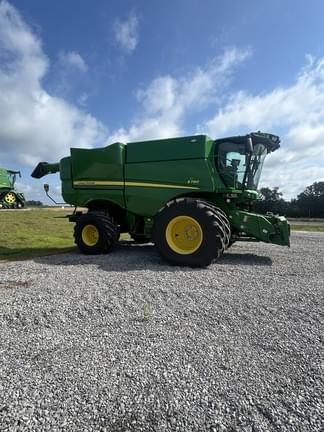 Image of John Deere S790 equipment image 1