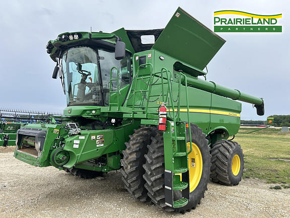 Image of John Deere S790 Primary image