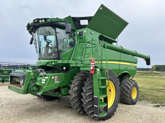 Image of John Deere S790 equipment image 4