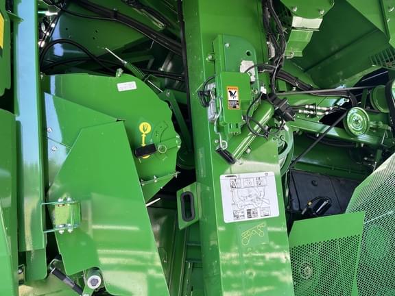 Image of John Deere S790 equipment image 4
