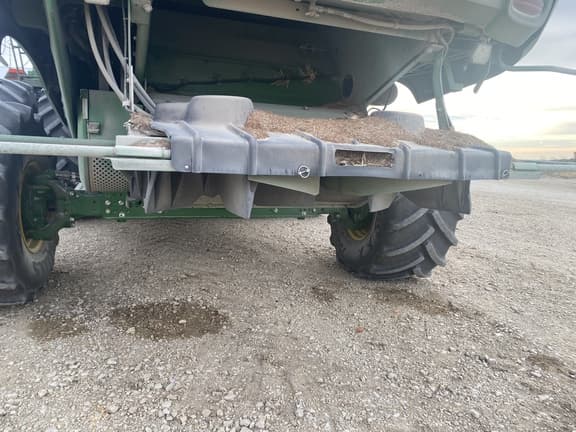 Image of John Deere S790 equipment image 2