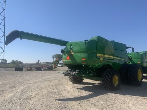 Image of John Deere S790 equipment image 3