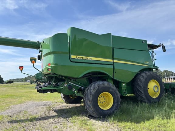 Image of John Deere S790 equipment image 4