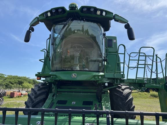 Image of John Deere S790 equipment image 1