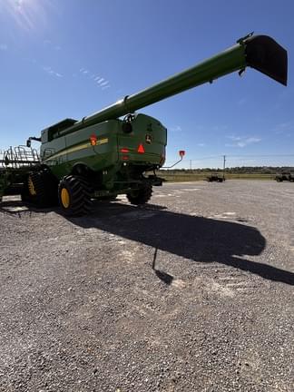 Image of John Deere S790 equipment image 4
