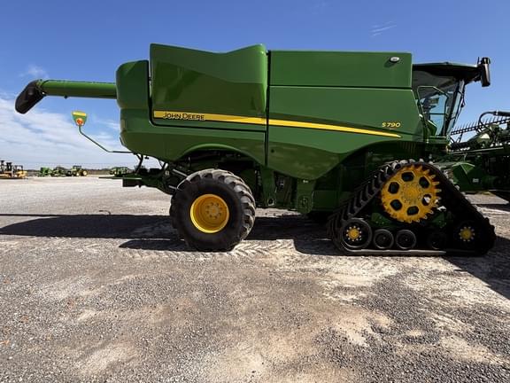 Image of John Deere S790 equipment image 1