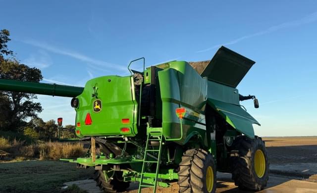 Image of John Deere S790 equipment image 2