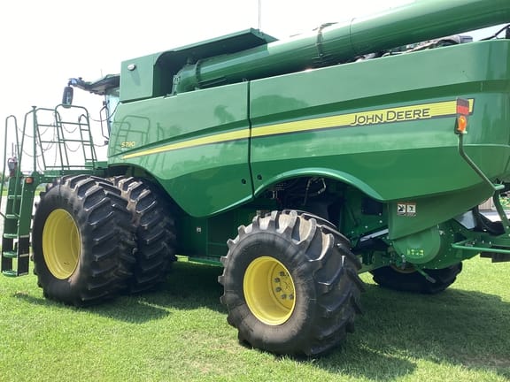 2024 John Deere S790 Equipment Image0