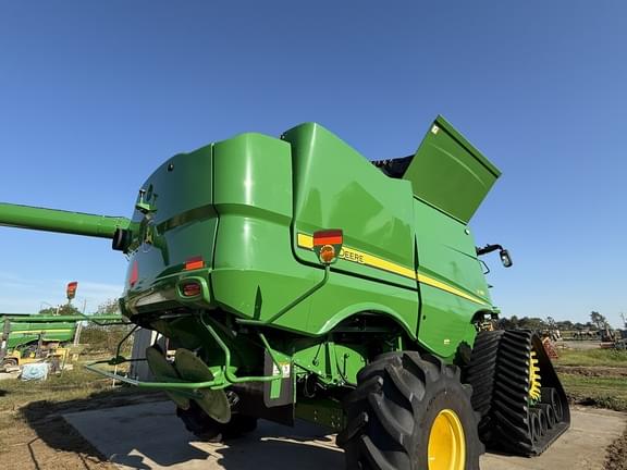 Image of John Deere S790 Primary image