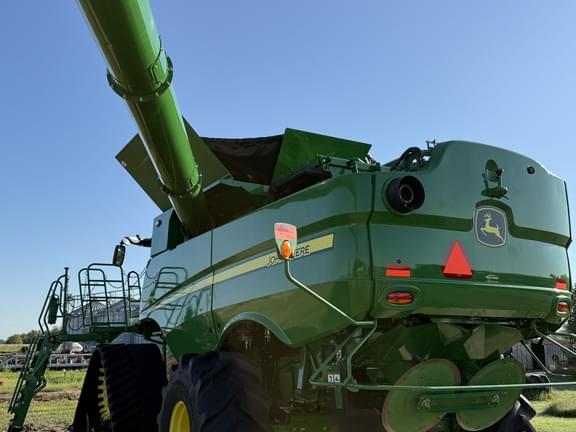 Image of John Deere S790 equipment image 3