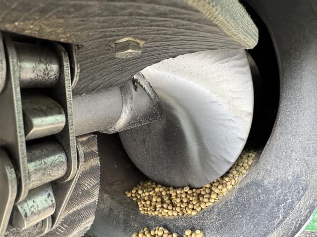 Image of John Deere S790 equipment image 4