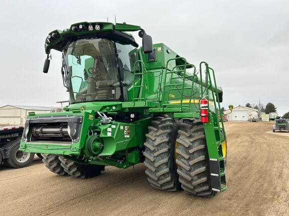 Main image John Deere S790