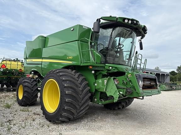 Image of John Deere S790 equipment image 2
