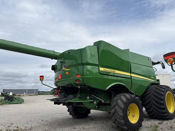 Image of John Deere S790 equipment image 3