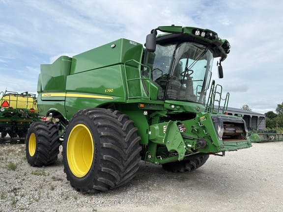 2024 John Deere S790 Equipment Image0