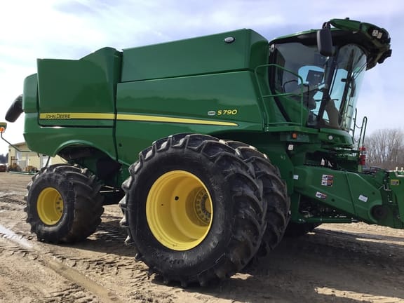 2024 John Deere S790 Equipment Image0