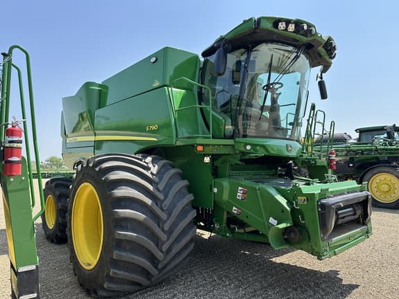 Image of John Deere S790 equipment image 4