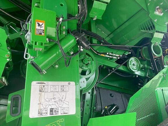 Image of John Deere S790 equipment image 1