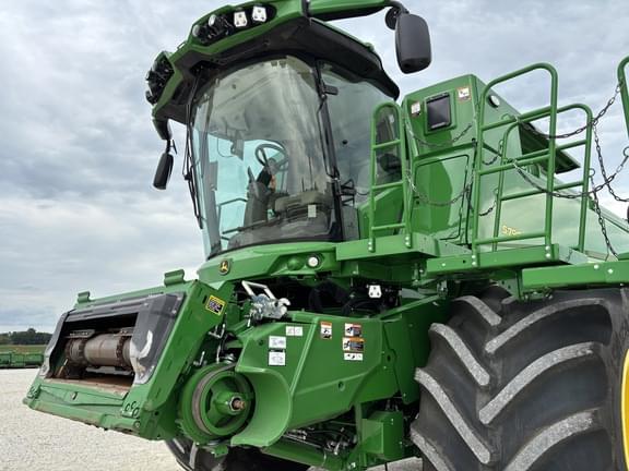 Image of John Deere S790 equipment image 1