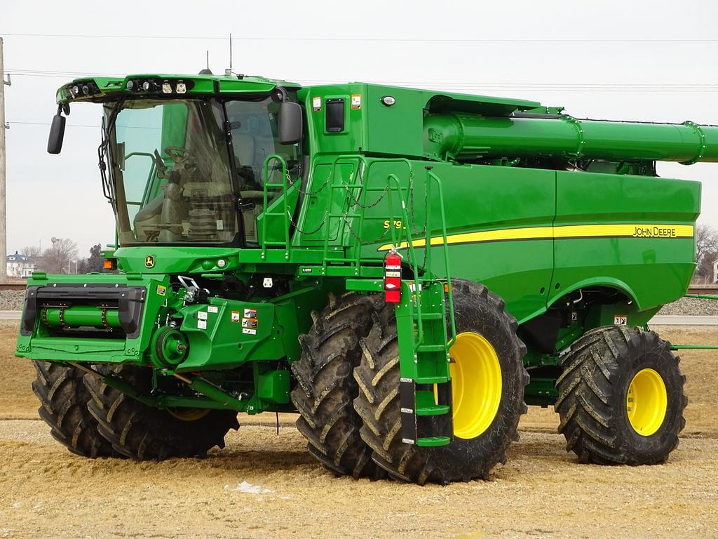 Image of John Deere S790 Primary image