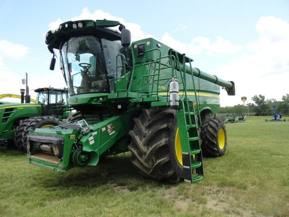 Image of John Deere S790 equipment image 2