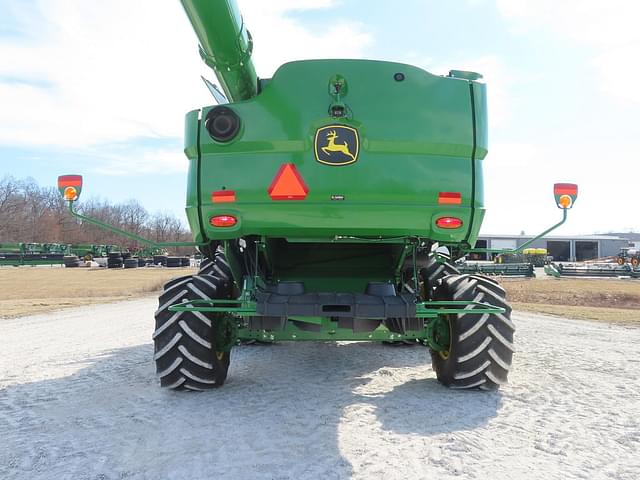 Image of John Deere S790 equipment image 4