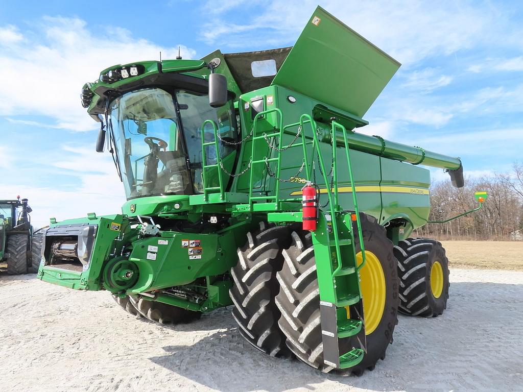 Image of John Deere S790 Primary image