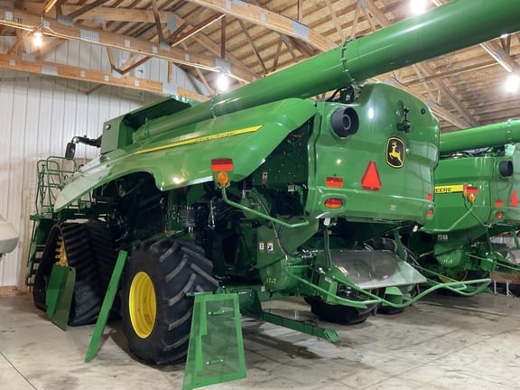 2024 John Deere S790 Equipment Image0