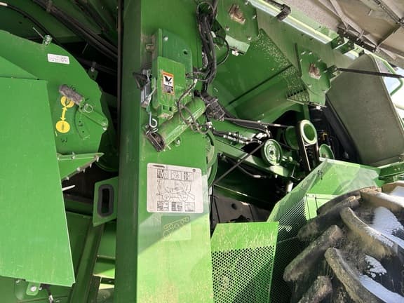 Image of John Deere S790 equipment image 3