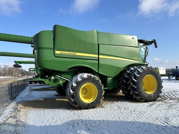 Image of John Deere S790 equipment image 2