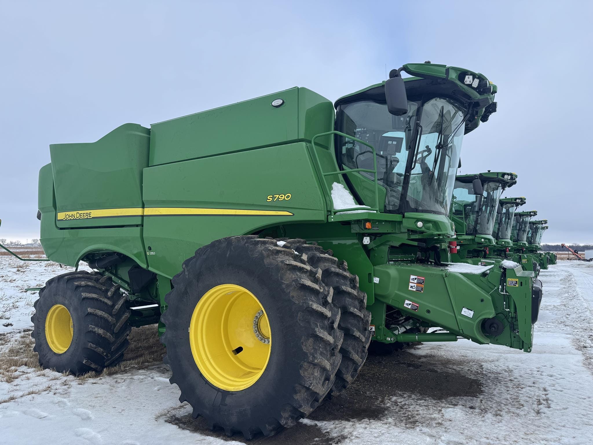 2024 John Deere S790 Equipment Image0