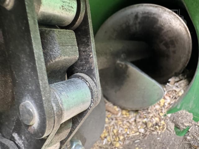 Image of John Deere S790 equipment image 4