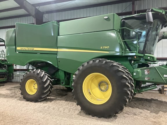 Main image John Deere S790